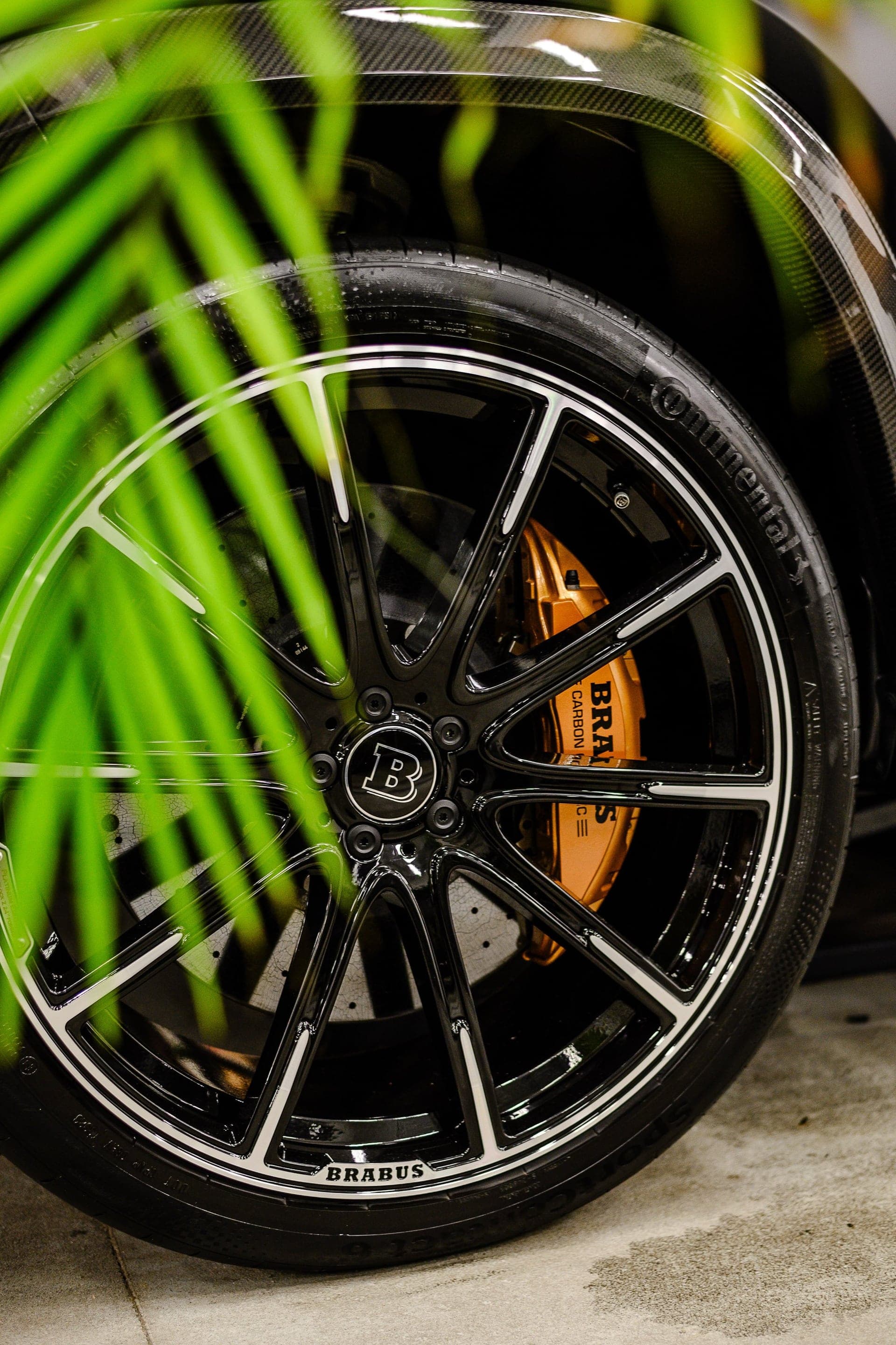 Detailing i korekta lakieru na Brabus 800 — Nowakowski Studio Gdańsk