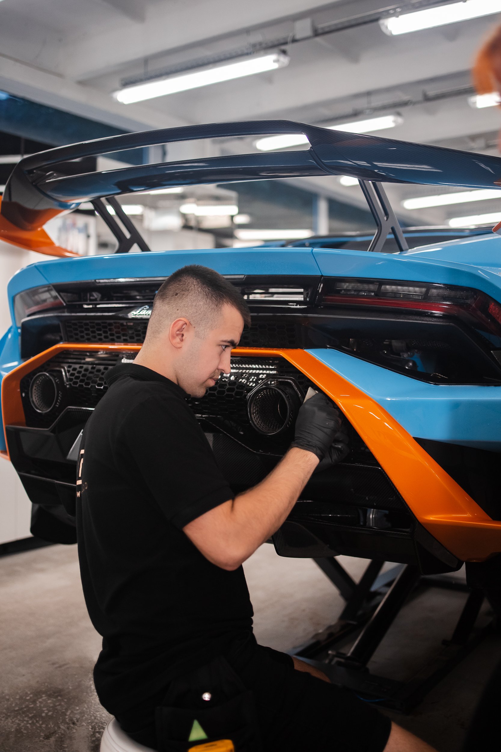 Pakiet aerodynamiczny — dyfuzor i skrzydło Lamborghini Huracan STO